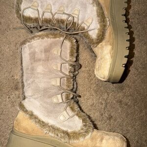 Sketchers Shindigs Fortress Suede Boots